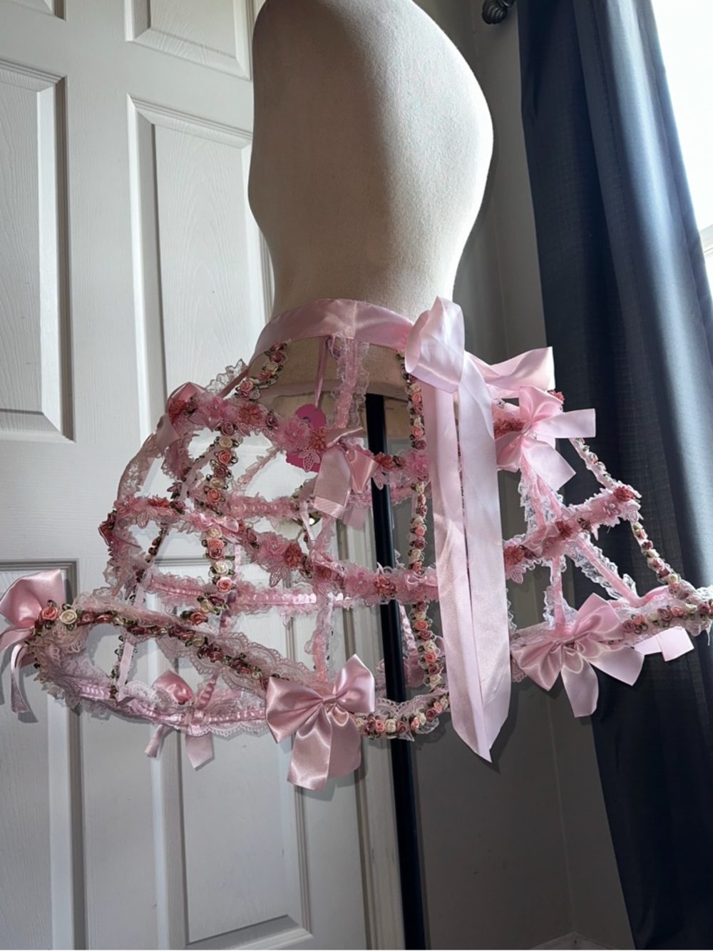 Sugar Thrillz by Dolls Kill ‘RAGS TO RICHES’ Pink Rosette Cage Hoop Skirt XXL/XL - Picture 4 of 9